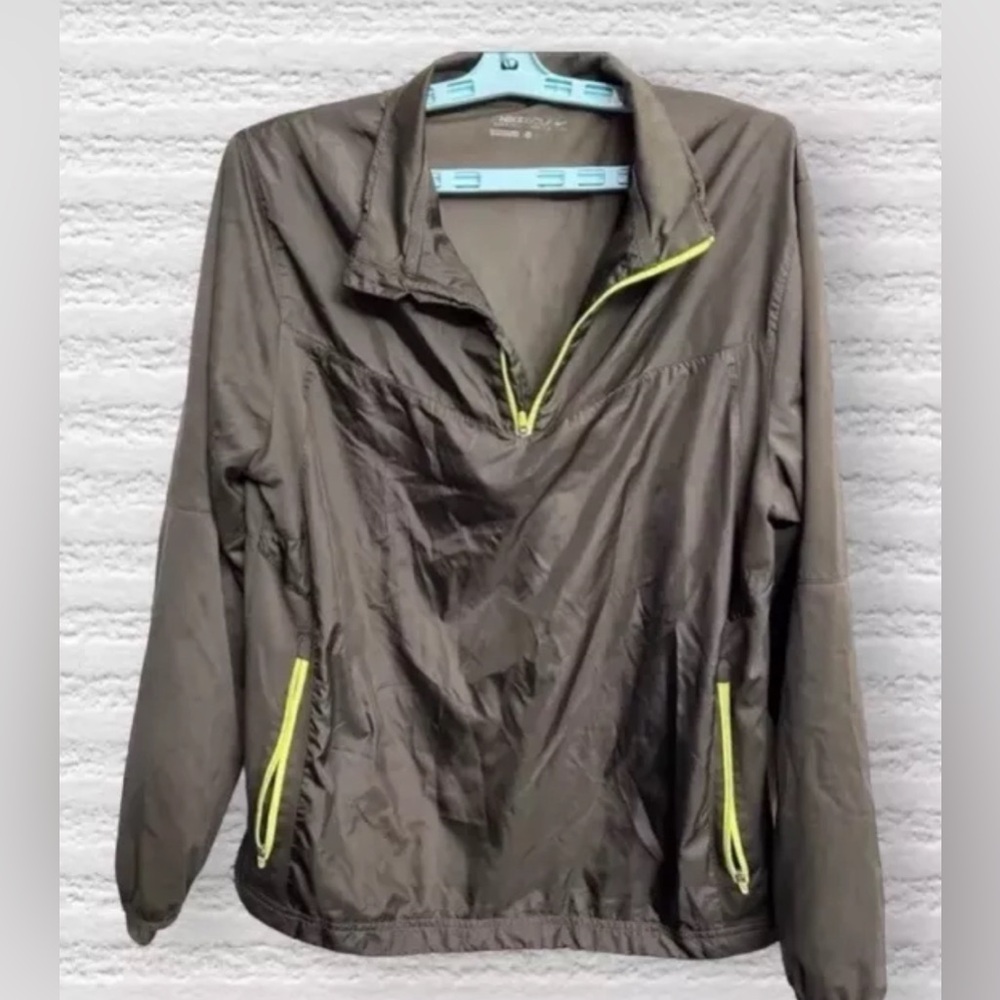 Nike Golf 1/2 Zip Jacket Mens M Medium Zipped Pockets Gray With Yellow Zipper